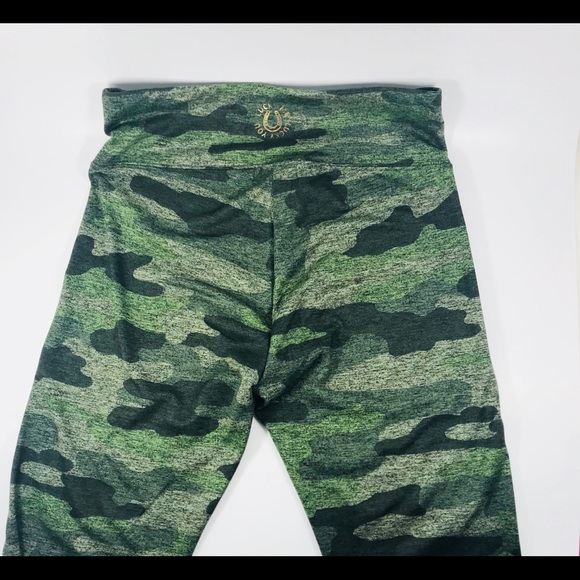 🍀⬇️Lucky Brand High Waist Camo Leggings Size XS - Picture 3 of 5